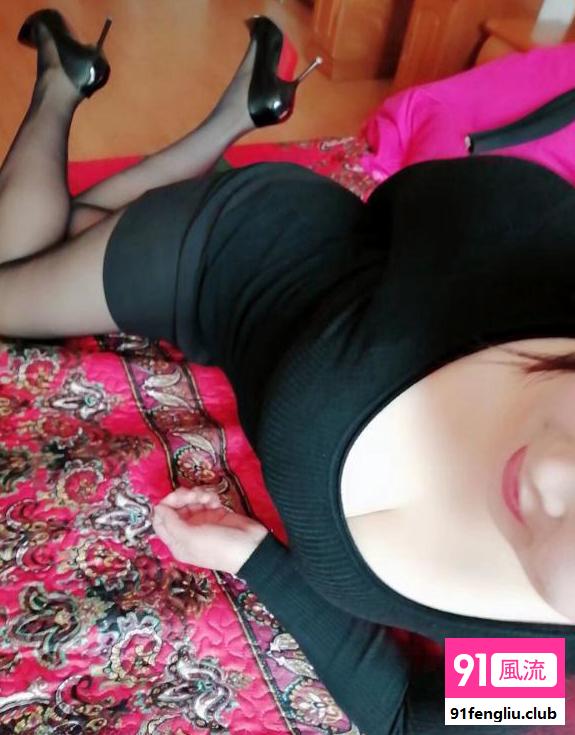 熟妇芳姐抗干泄火